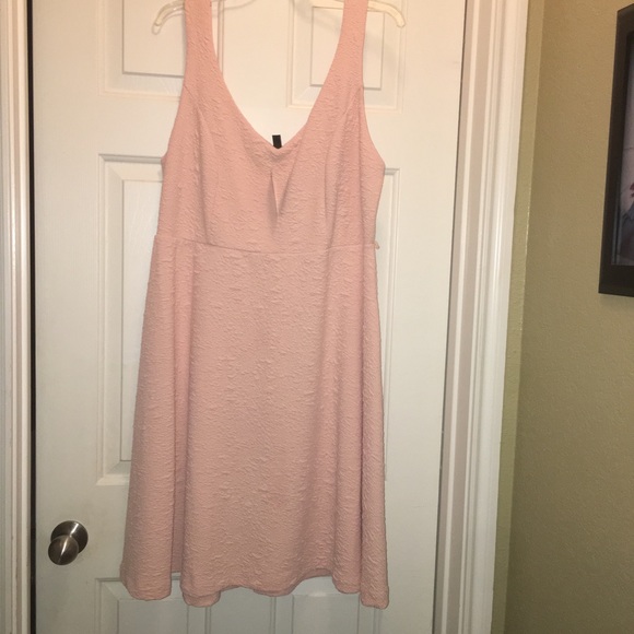 NWT Torrid V-neck Skater Dress - Picture 3 of 4